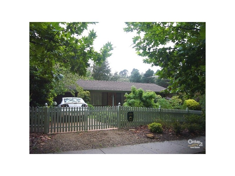 17 Sinclair Crescent, Wentworth Falls NSW 2782