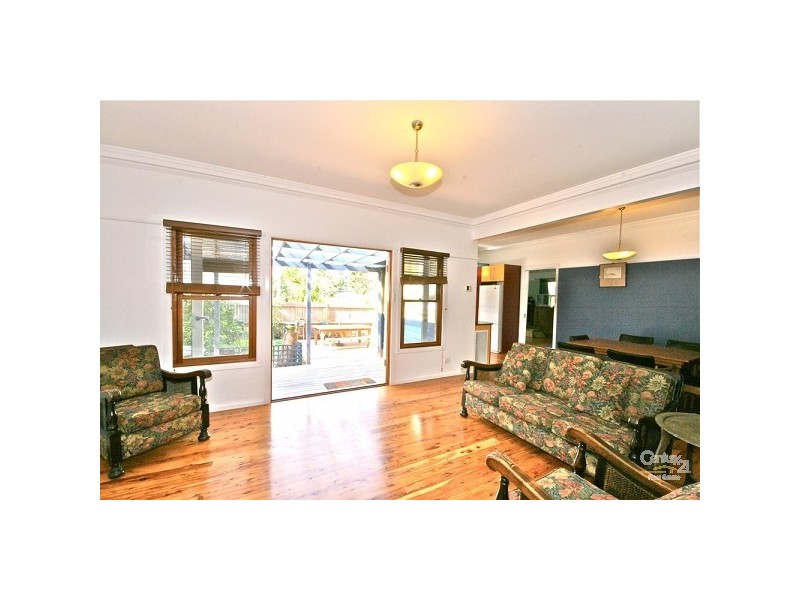 35 Cascade Street, Wentworth Falls NSW 2782