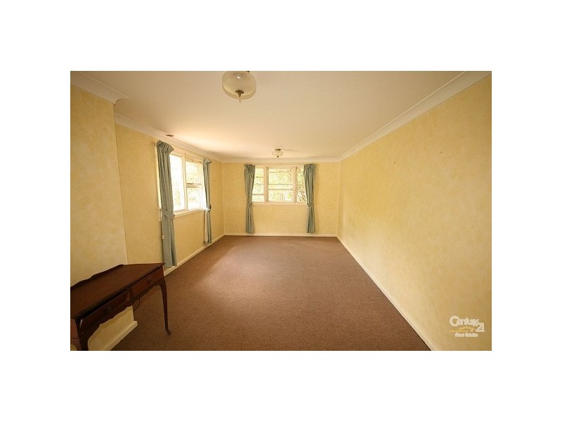 90 Falls Road, Wentworth Falls NSW 2782