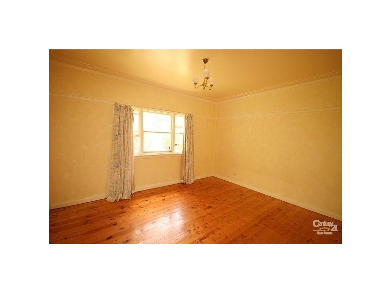 90 Falls Road, Wentworth Falls NSW 2782