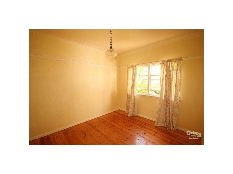 90 Falls Road, Wentworth Falls NSW 2782
