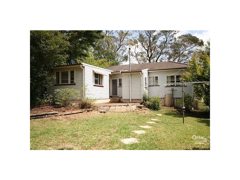 90 Falls Road, Wentworth Falls NSW 2782