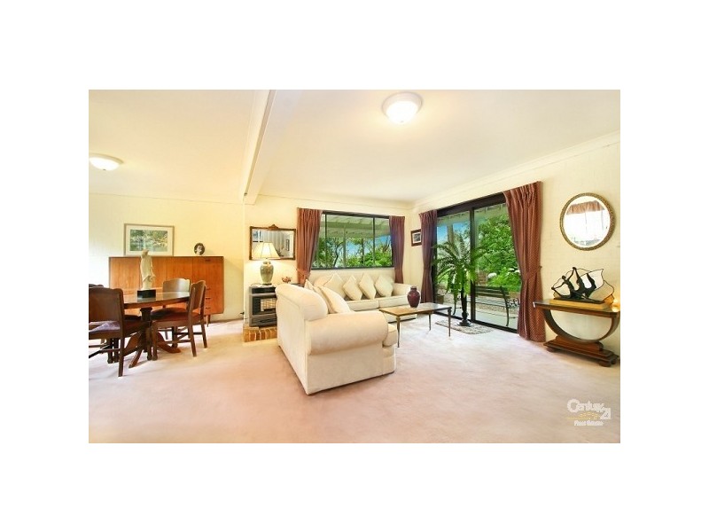 16 Waratah Rd, Wentworth Falls NSW 2782