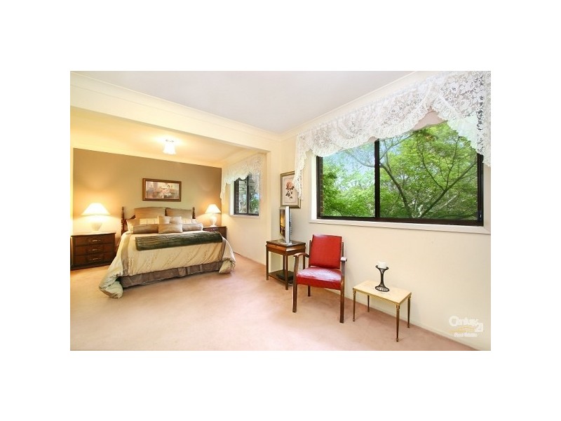 16 Waratah Rd, Wentworth Falls NSW 2782