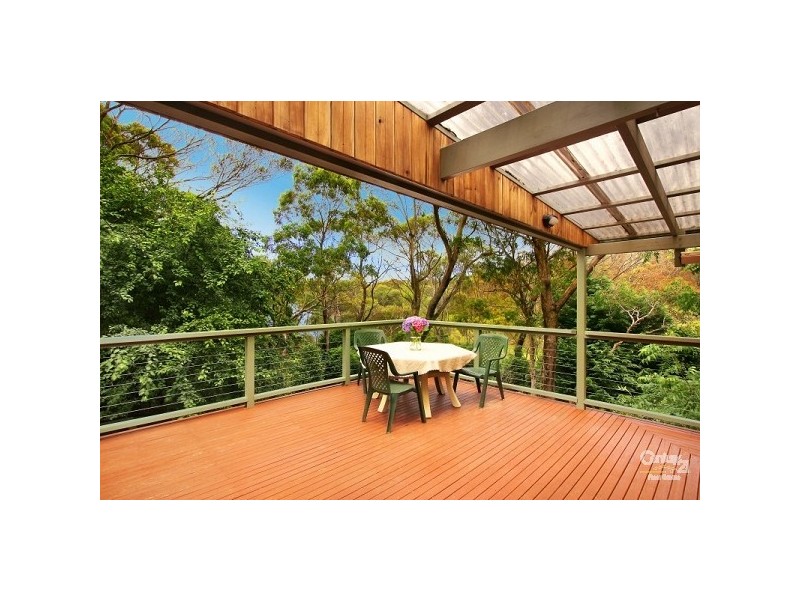 16 Waratah Rd, Wentworth Falls NSW 2782