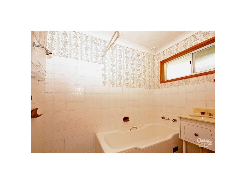 33 Hume Avenue, Wentworth Falls NSW 2782