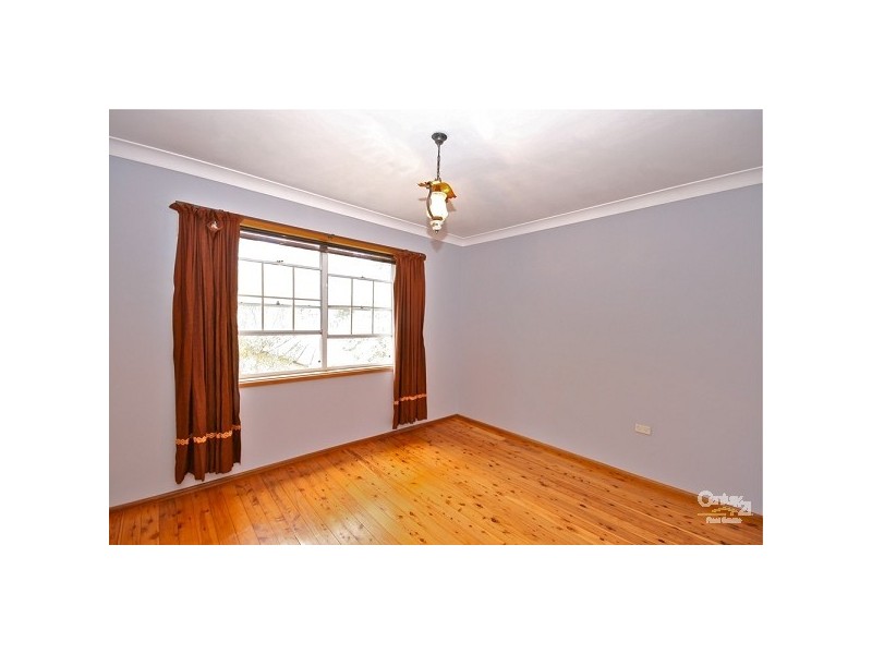 33 Hume Avenue, Wentworth Falls NSW 2782