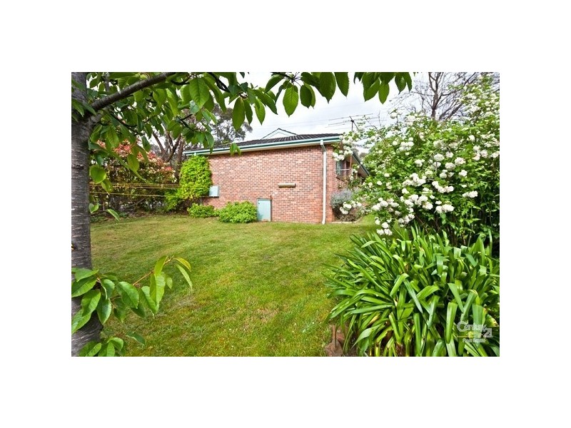 238 Blaxland Rd, Wentworth Falls NSW 2782