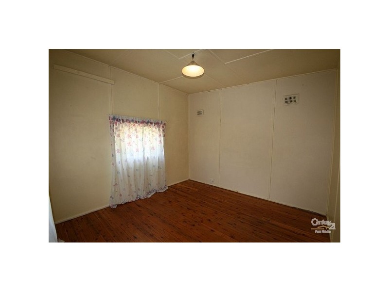 29 Armstrong St, Wentworth Falls NSW 2782