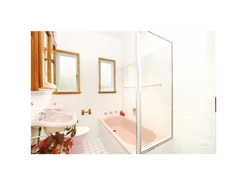 7 Mitchell St, Wentworth Falls NSW 2782