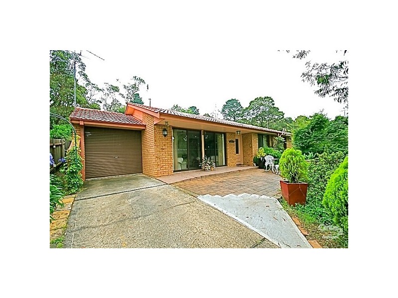 42 Shortland St, Wentworth Falls NSW 2782