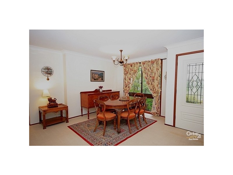 42 Shortland St, Wentworth Falls NSW 2782