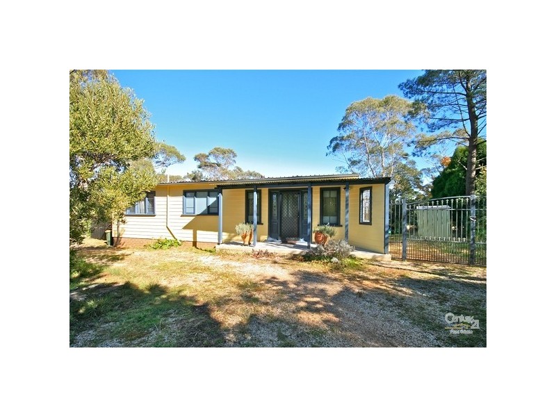 12 Blaxland Road, Wentworth Falls NSW 2782