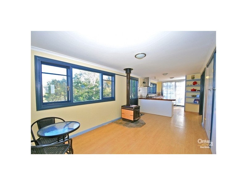 12 Blaxland Road, Wentworth Falls NSW 2782