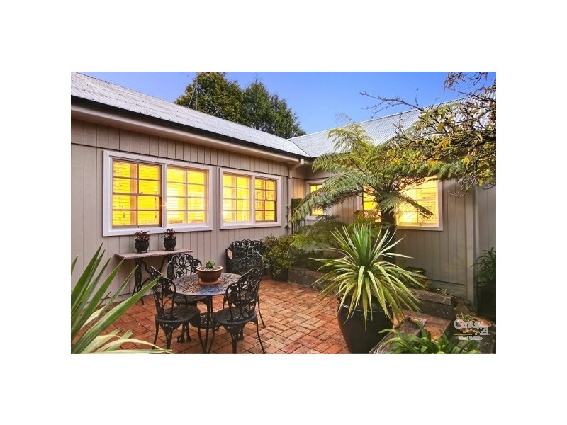 5 Myoori Avenue, Wentworth Falls NSW 2782