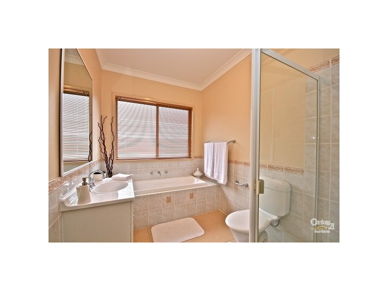 6 Pritchard St, Wentworth Falls NSW 2782