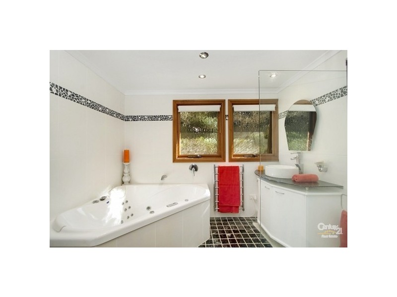 15 Vale St, Leura NSW 2780