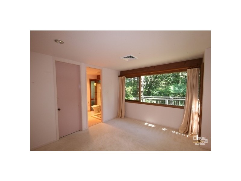 164 Falls Road, Wentworth Falls NSW 2782