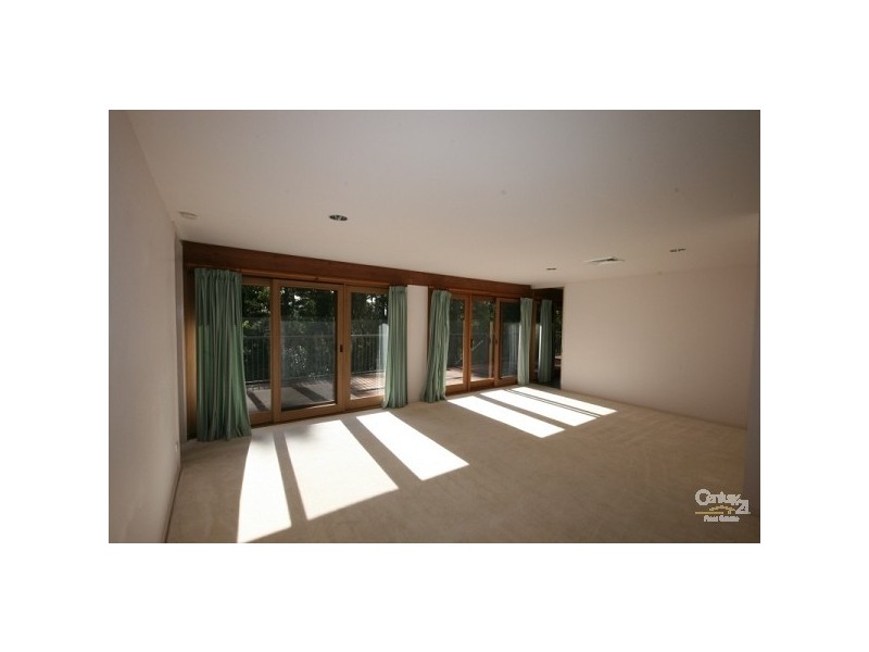 164 Falls Road, Wentworth Falls NSW 2782