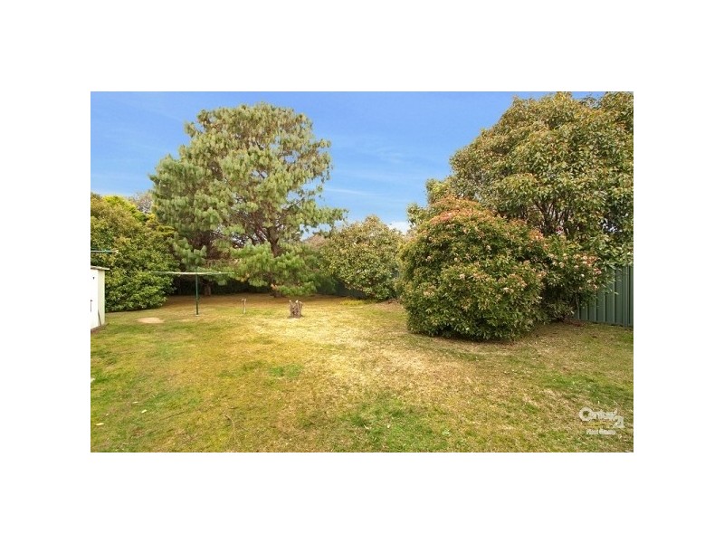 23 Lamartine Ave, Wentworth Falls NSW 2782