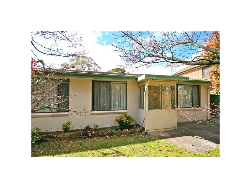 23 Lamartine Ave, Wentworth Falls NSW 2782