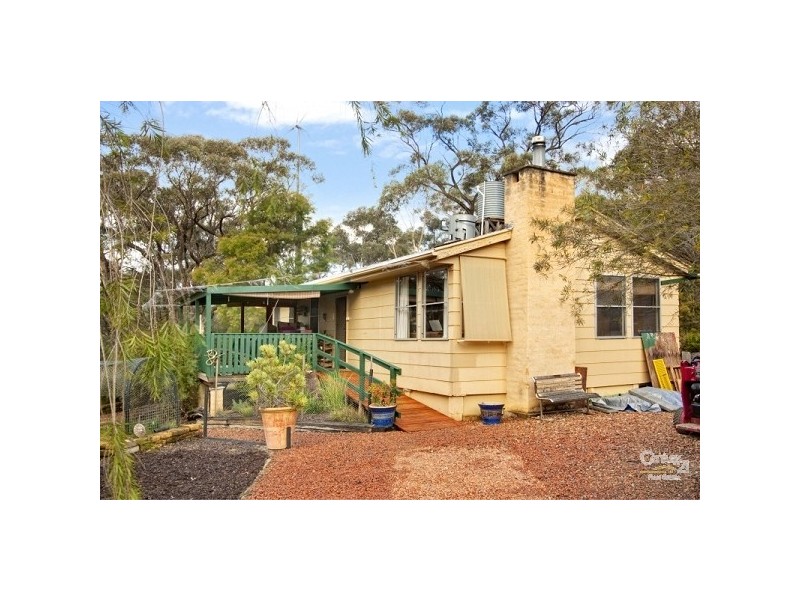 321 Blaxland Rd, Wentworth Falls NSW 2782