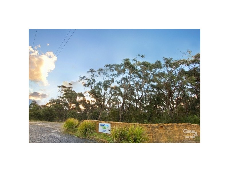 321 Blaxland Rd, Wentworth Falls NSW 2782