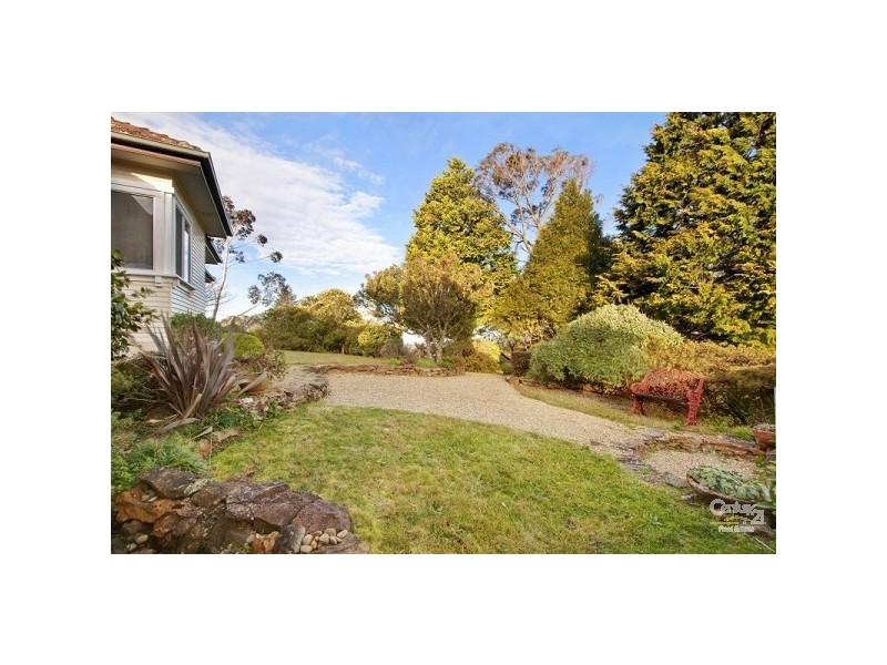 19 Buena Vista Avenue, Wentworth Falls NSW 2782