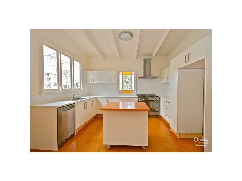 9 Yanko Avenue, Wentworth Falls NSW 2782