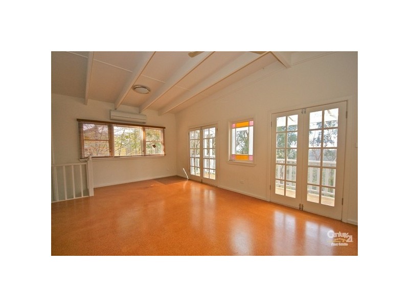 9 Yanko Avenue, Wentworth Falls NSW 2782