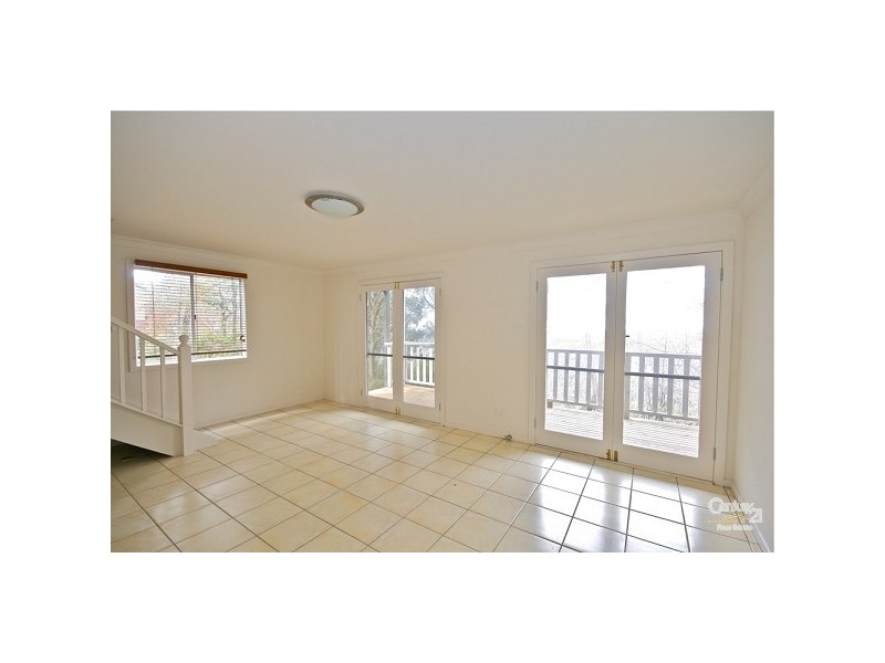 9 Yanko Avenue, Wentworth Falls NSW 2782