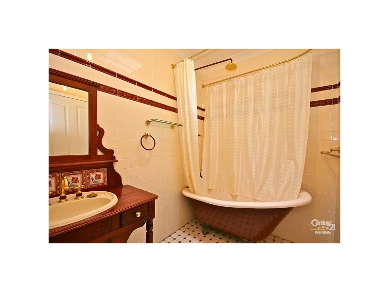 9 Yanko Avenue, Wentworth Falls NSW 2782