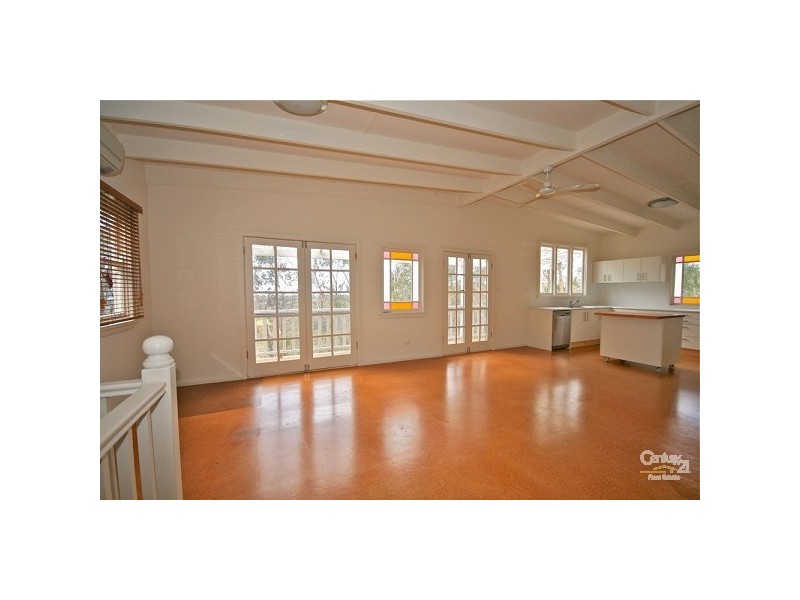 9 Yanko Avenue, Wentworth Falls NSW 2782