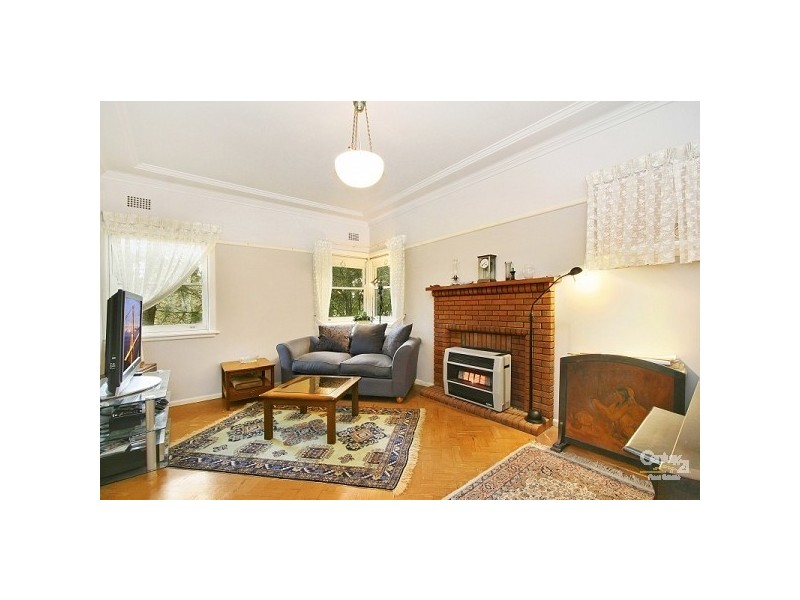 39 Cascade St, Wentworth Falls NSW 2782