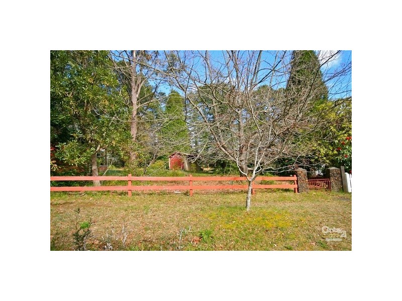 37 Cascade St, Wentworth Falls NSW 2782