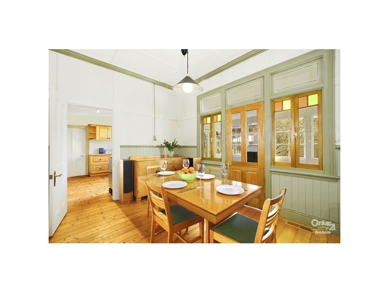 71 Valley Rd, Wentworth Falls NSW 2782