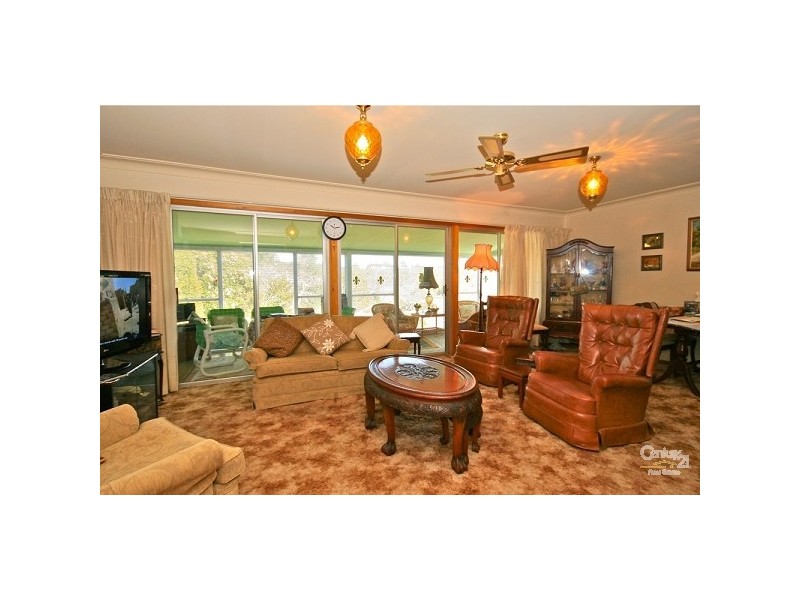 102 Blaxland Road, Wentworth Falls NSW 2782