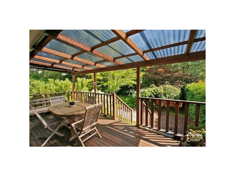 17 Sinclair Crescent, Wentworth Falls NSW 2782