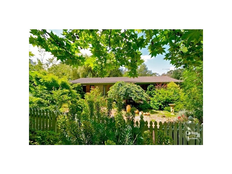 17 Sinclair Crescent, Wentworth Falls NSW 2782