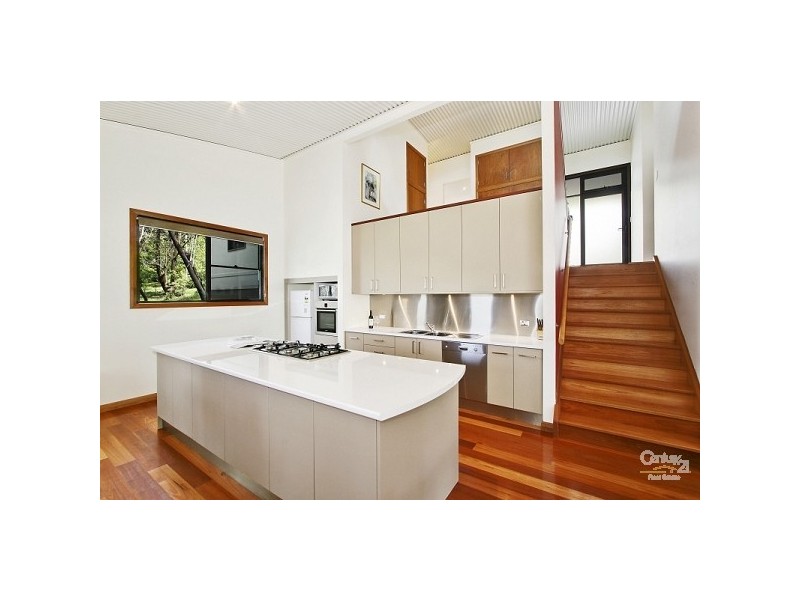 29 Rozelle St, Wentworth Falls NSW 2782