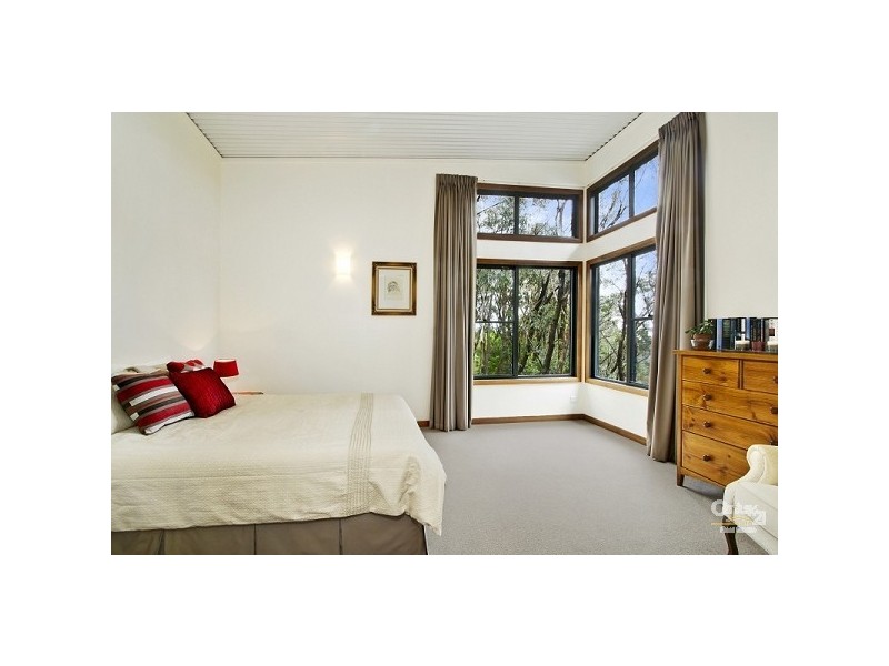 29 Rozelle St, Wentworth Falls NSW 2782