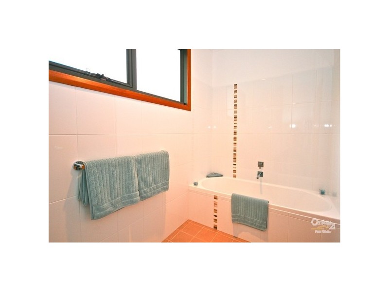 29 Rozelle St, Wentworth Falls NSW 2782