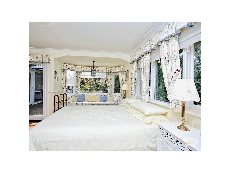 37 Toulon Avenue, Wentworth Falls NSW 2782