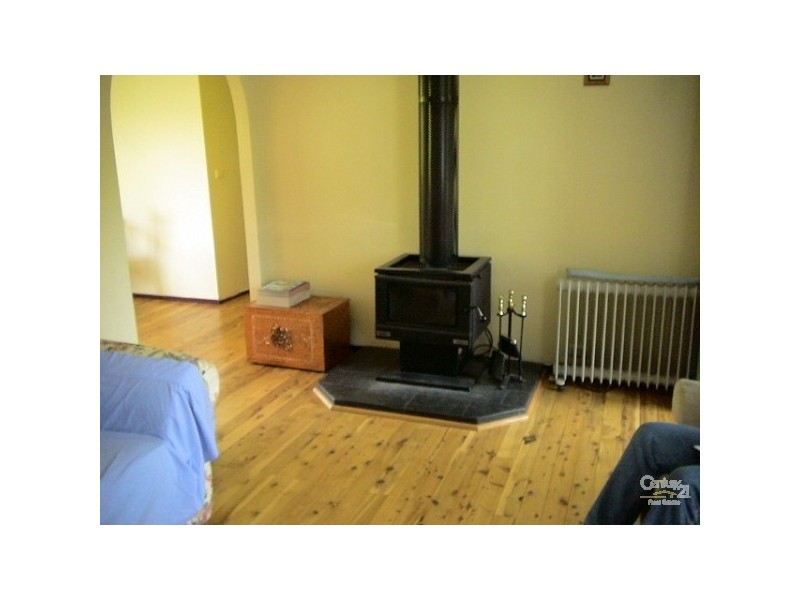 17 Hill Street, Wentworth Falls NSW 2782