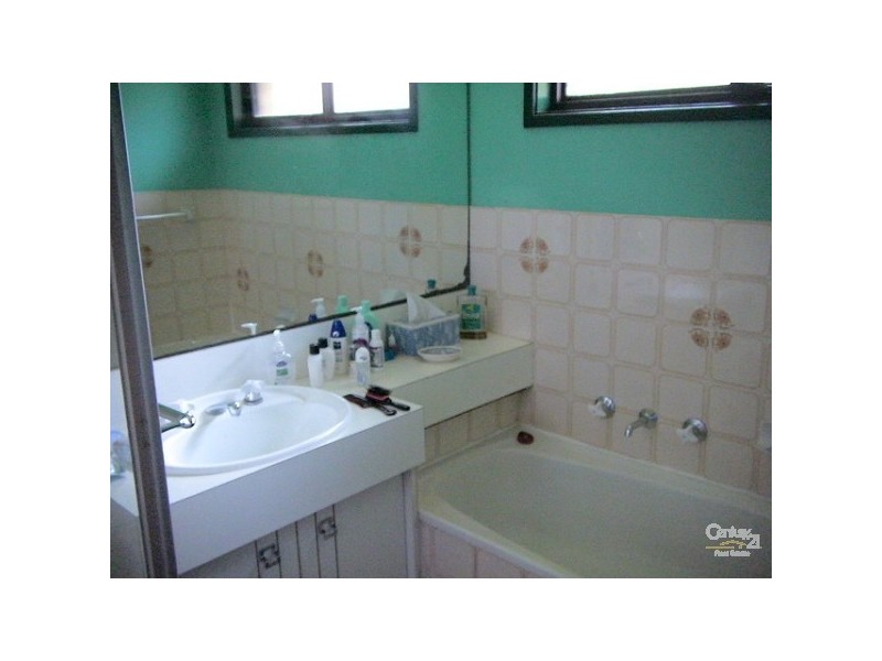 17 Hill Street, Wentworth Falls NSW 2782