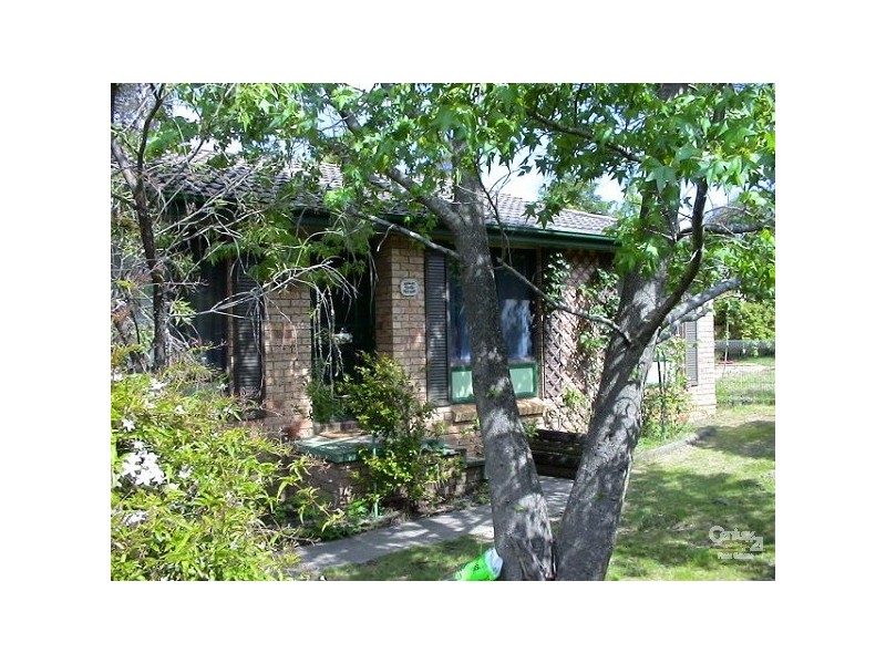 17 Hill Street, Wentworth Falls NSW 2782