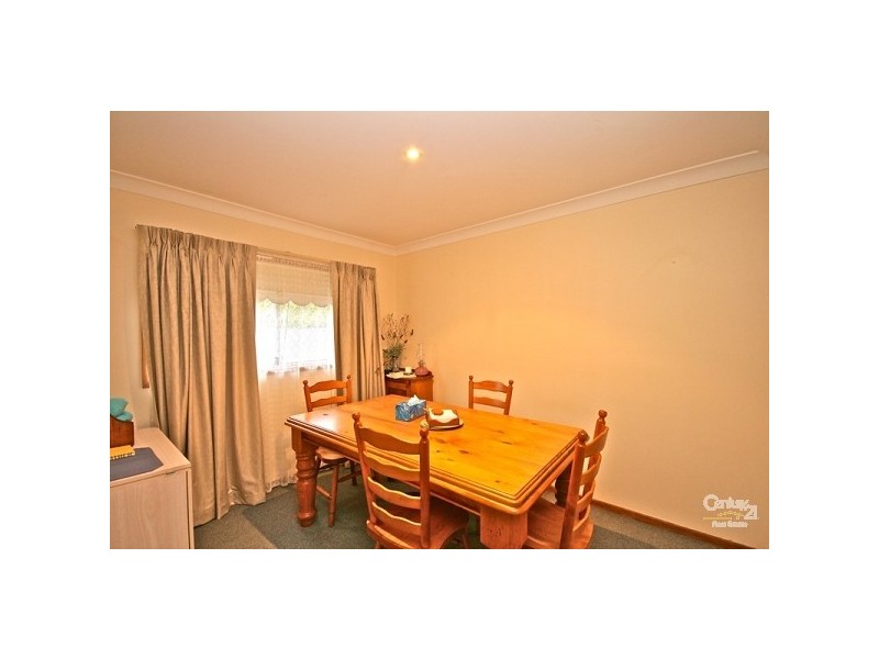 61 Shortland St, Wentworth Falls NSW 2782