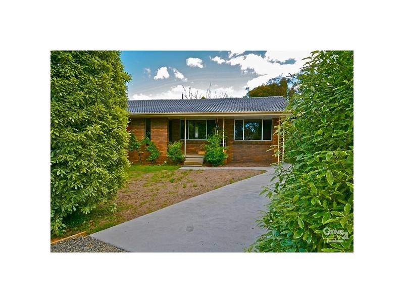 93 Dalrymple Avenue, Wentworth Falls NSW 2782