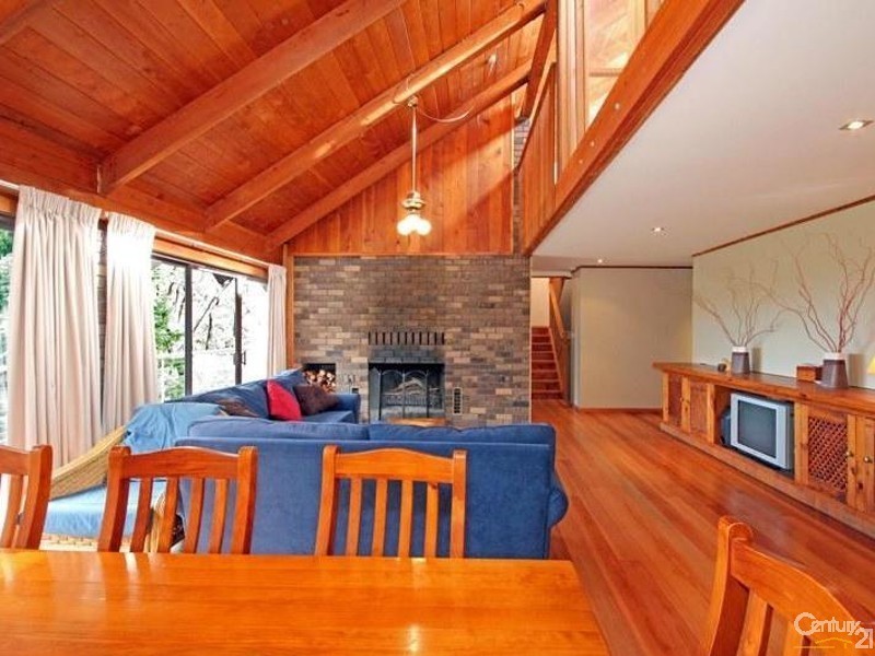 28 Asquith Avenue, Wentworth Falls NSW 2782