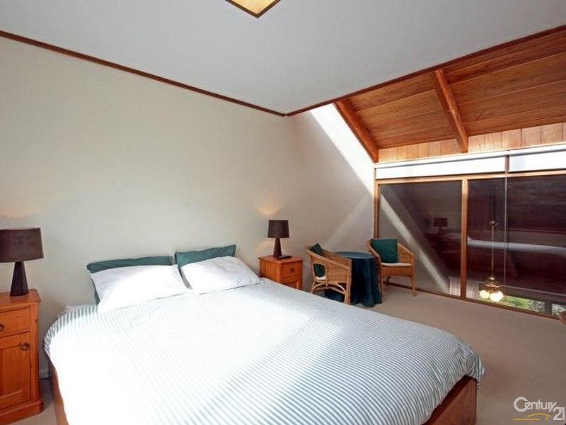 28 Asquith Avenue, Wentworth Falls NSW 2782